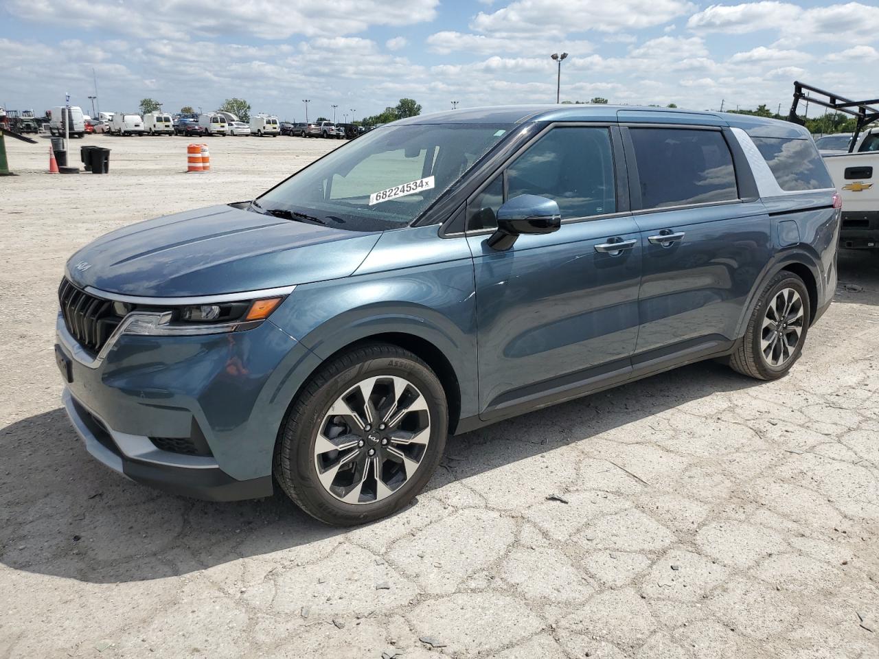 KIA CARNIVAL E 2024