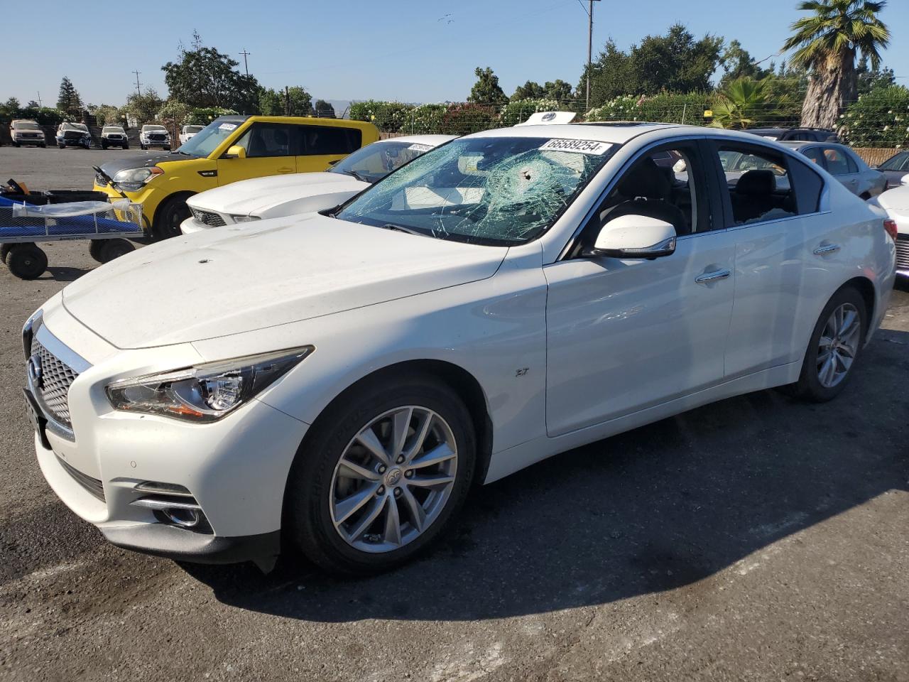 INFINITI Q50 Base 2015