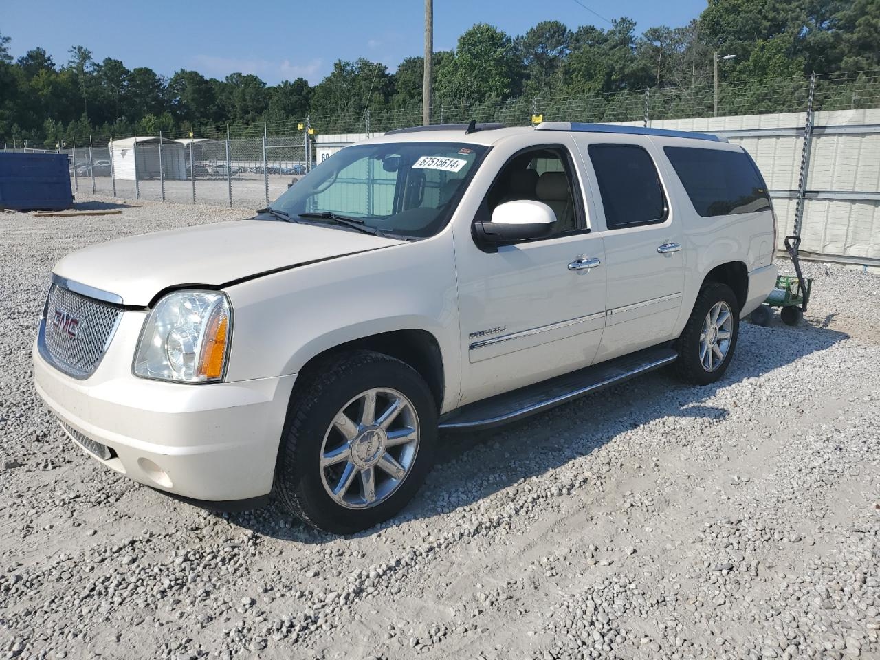 GMC YUKON XL D 2013