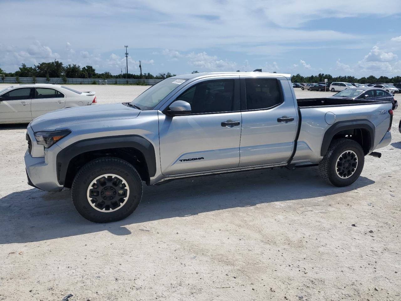 TOYOTA TACOMA DOU 2024