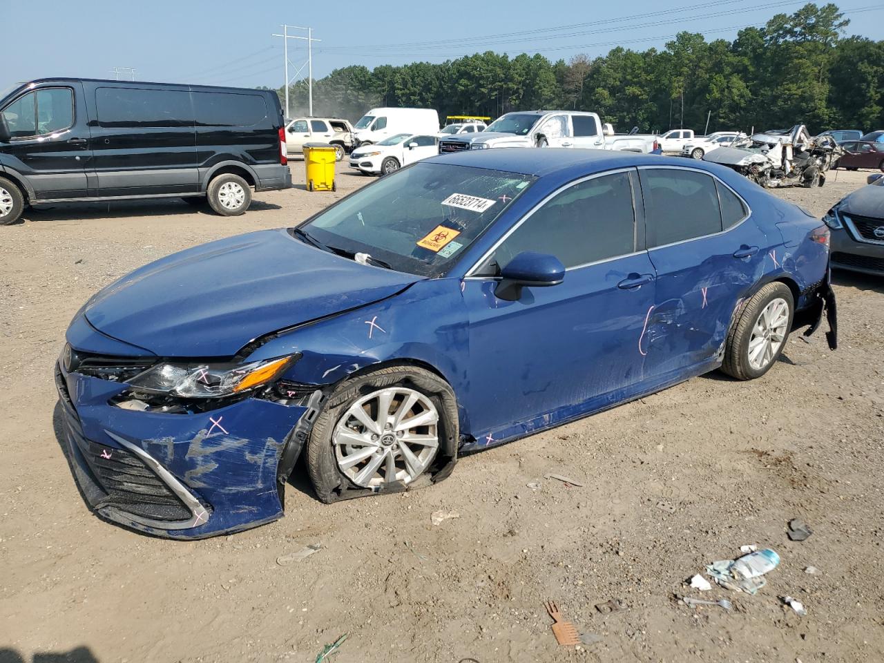 TOYOTA CAMRY LE 2024