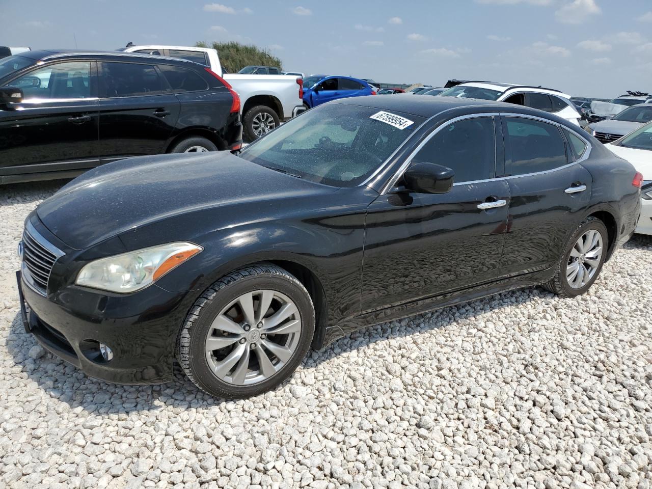 INFINITI M37 2011