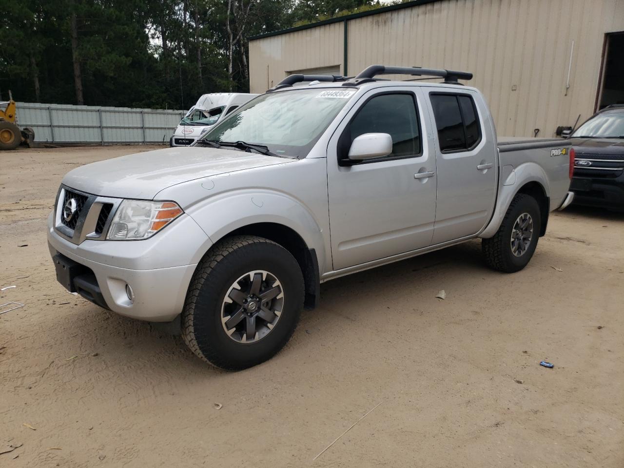NISSAN FRONTIER 2014
