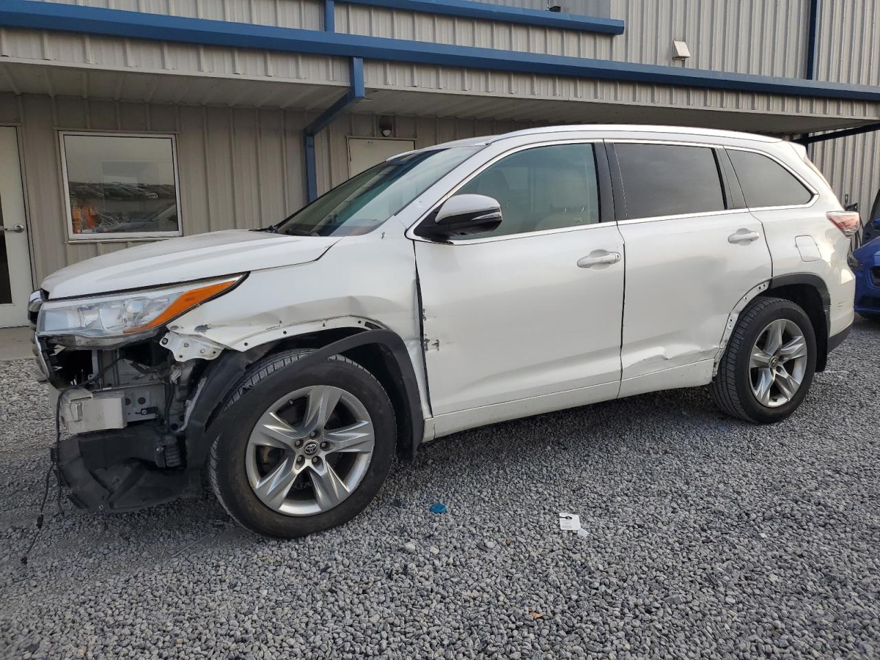 TOYOTA HIGHLANDER 2016