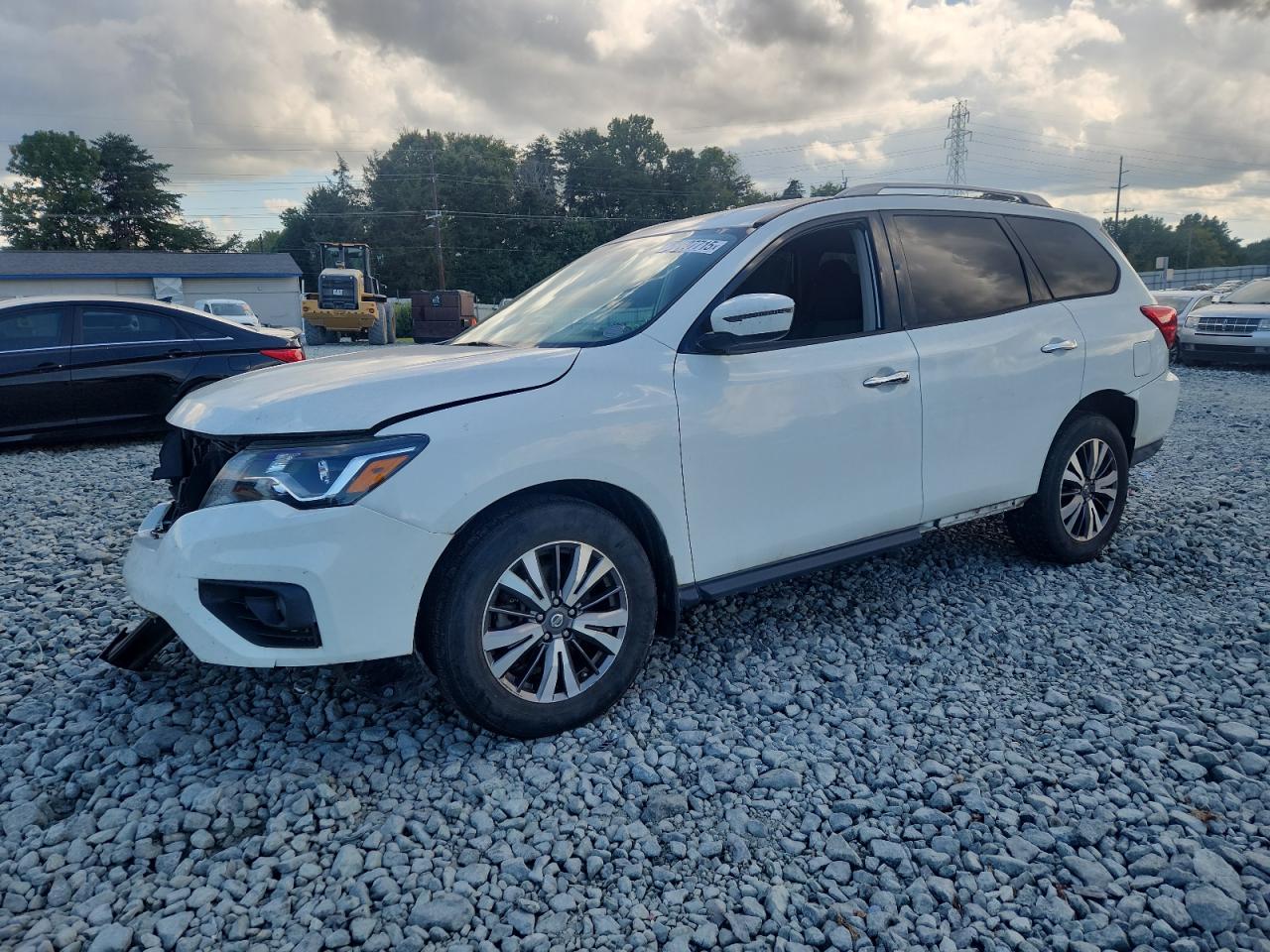 NISSAN PATHFINDER 2017