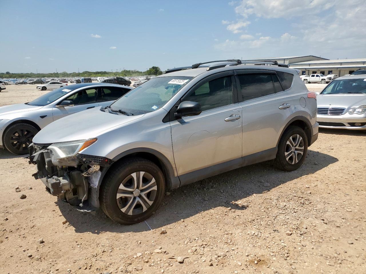 TOYOTA RAV4 LE 2017