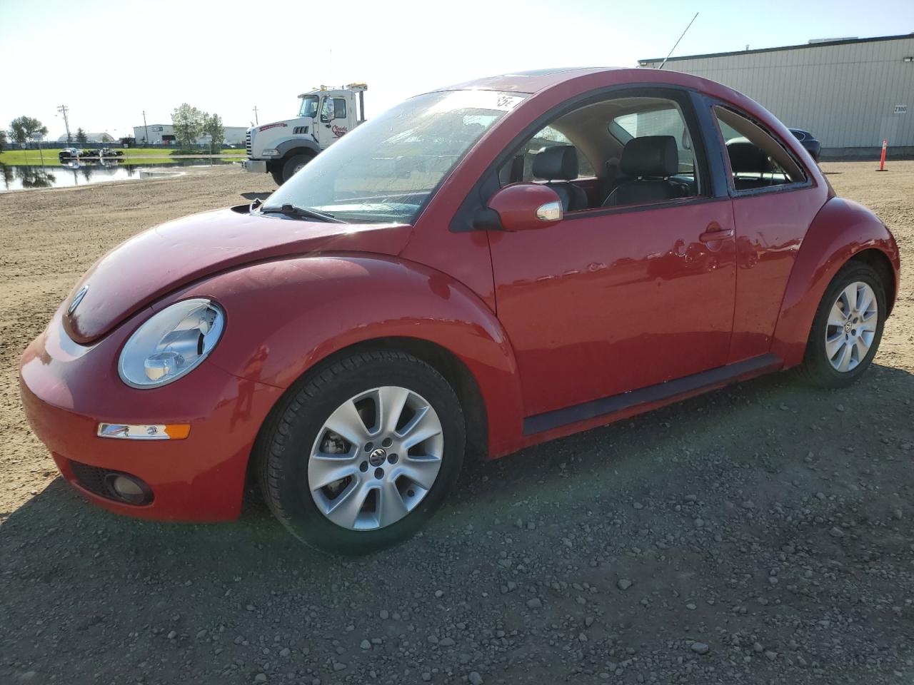 VOLKSWAGEN NEW BEETLE 2010