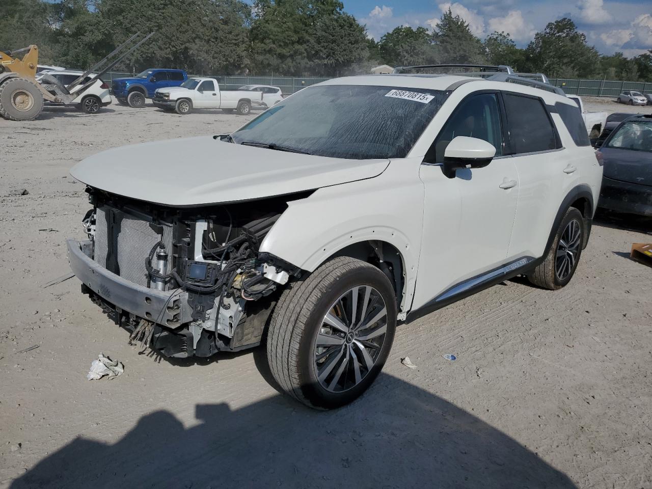 NISSAN PATHFINDER 2024