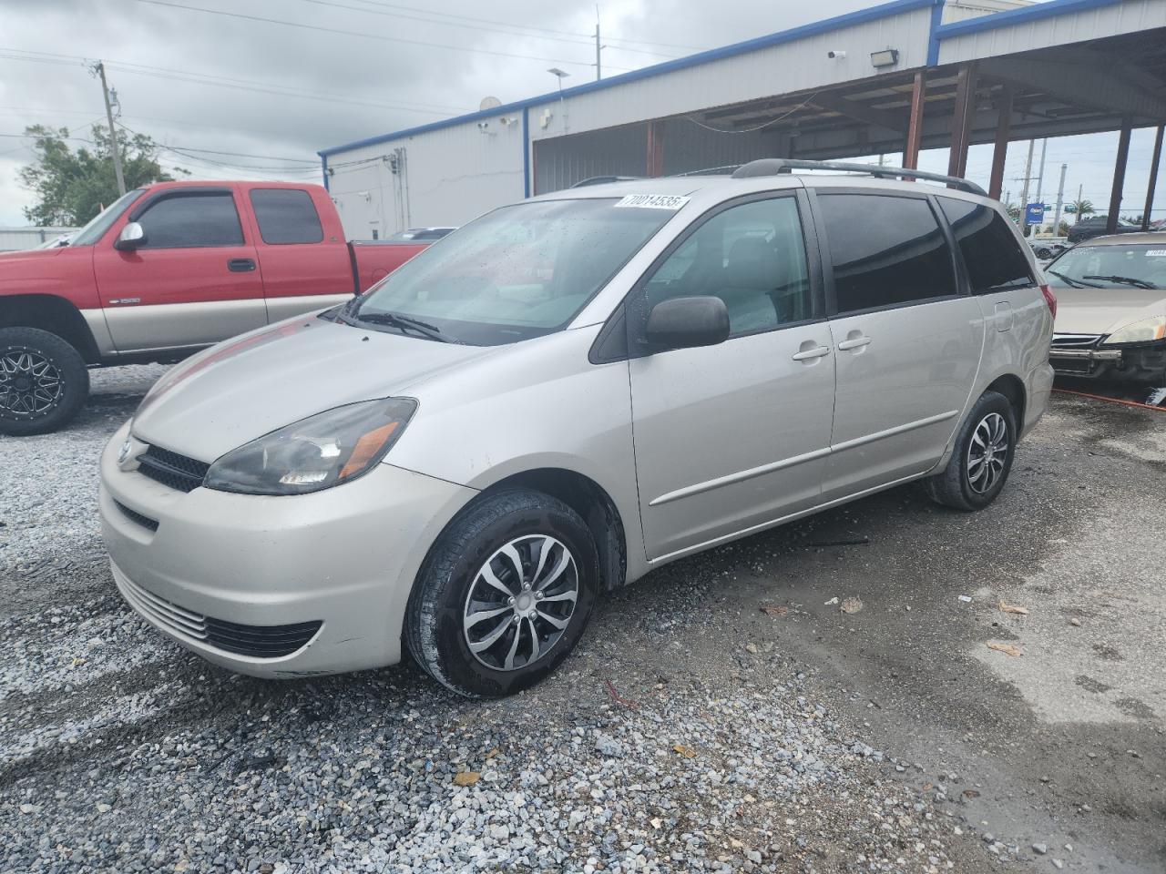 TOYOTA SIENNA CE 2005
