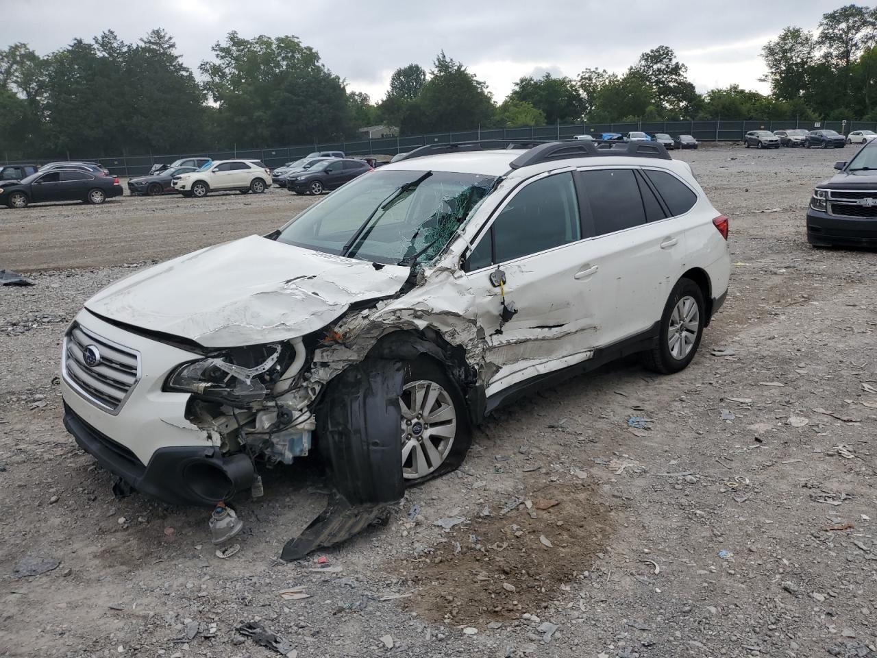 SUBARU OUTBACK 2. 2016