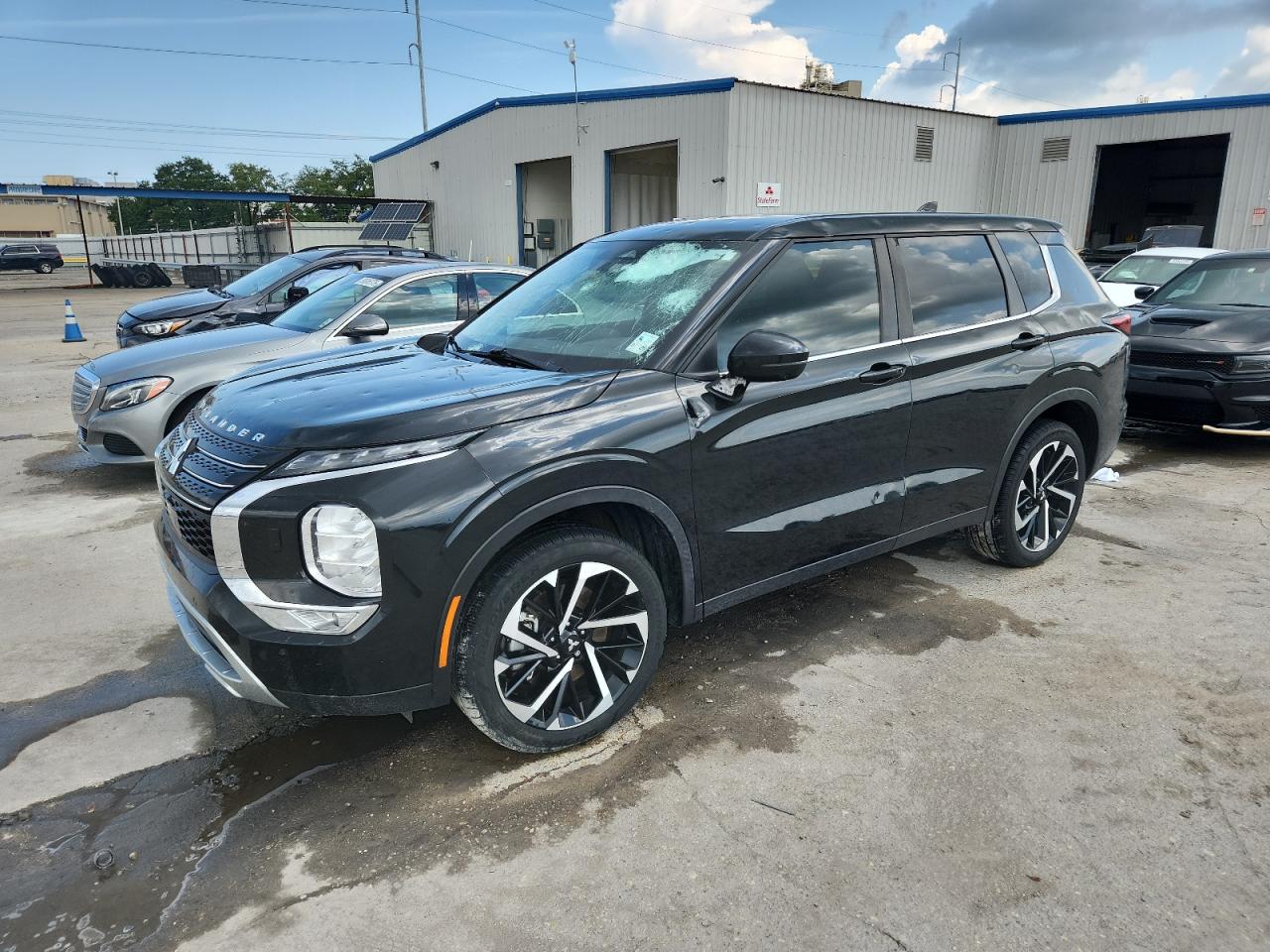 MITSUBISHI OUTLANDER 2023