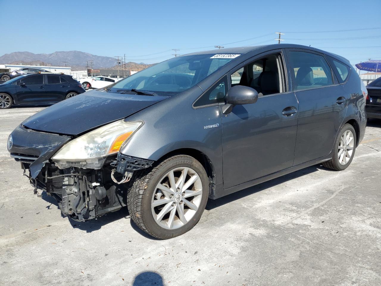 TOYOTA PRIUS V 2012