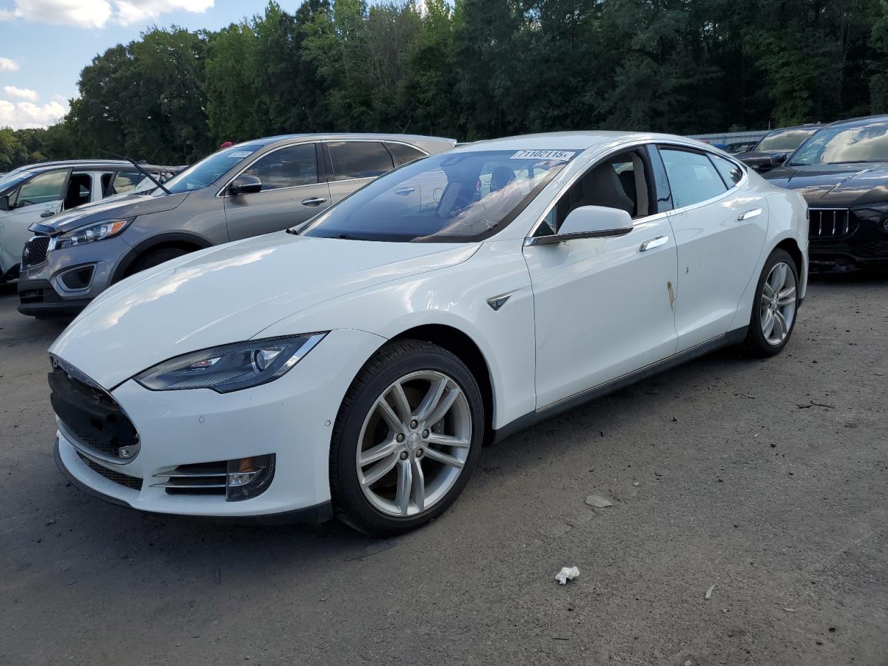 TESLA MODEL S 2014