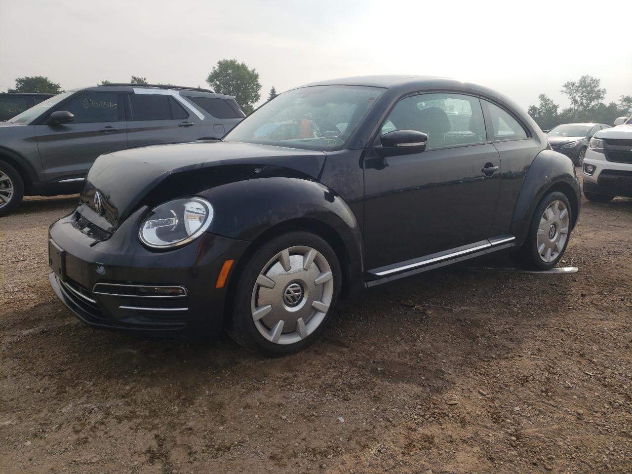 VOLKSWAGEN BEETLE SE 2017