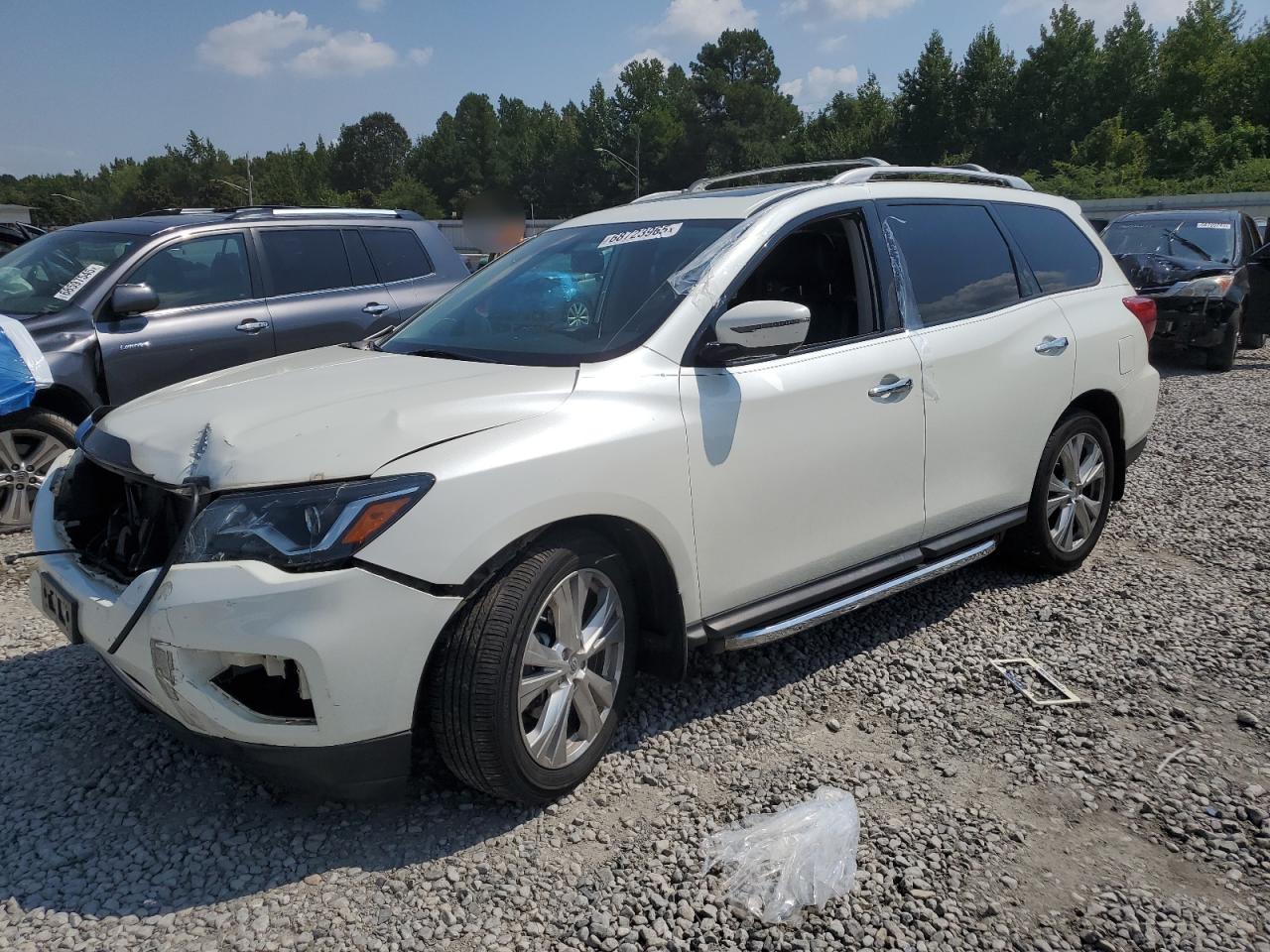 NISSAN PATHFINDER 2018
