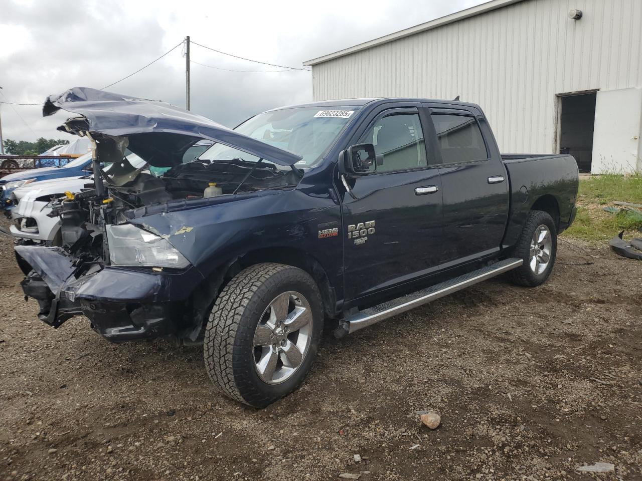 RAM 1500 SLT 2015