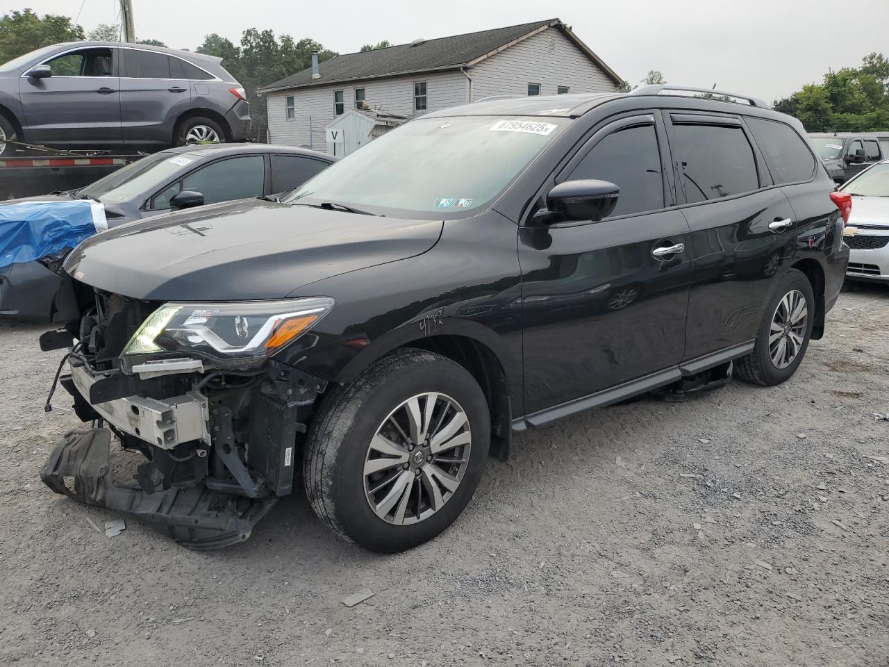 NISSAN PATHFINDER 2017