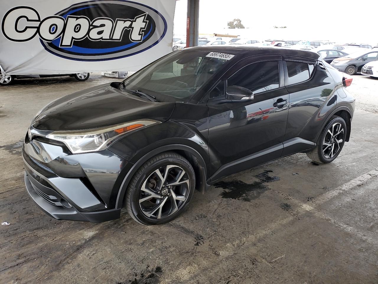 TOYOTA C-HR XLE 2018