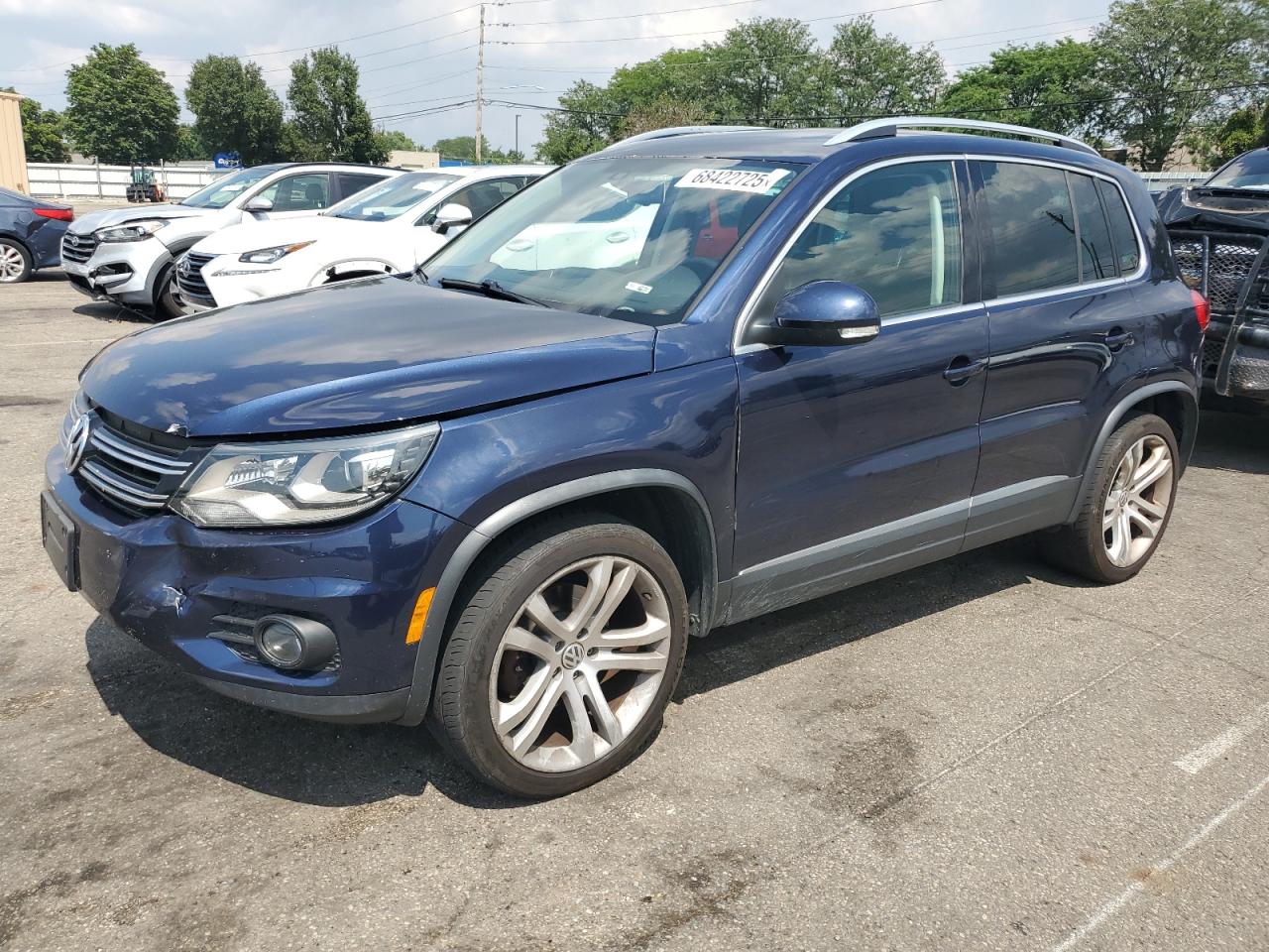 VOLKSWAGEN TIGUAN S 2013