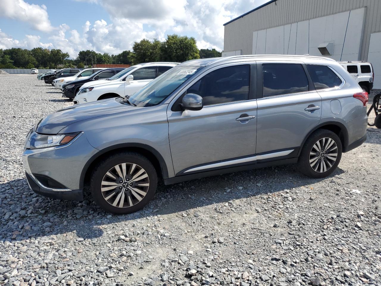MITSUBISHI OUTLANDER 2020