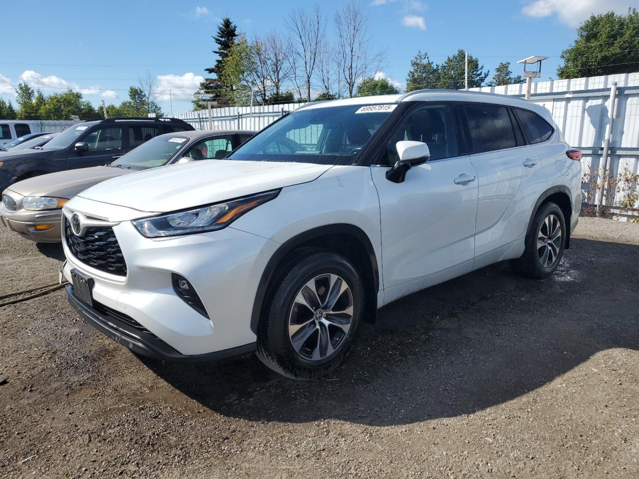TOYOTA HIGHLANDER 2023