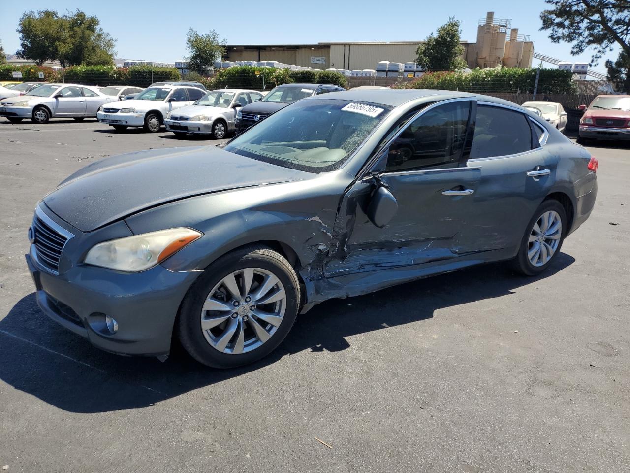 INFINITI M37 2012
