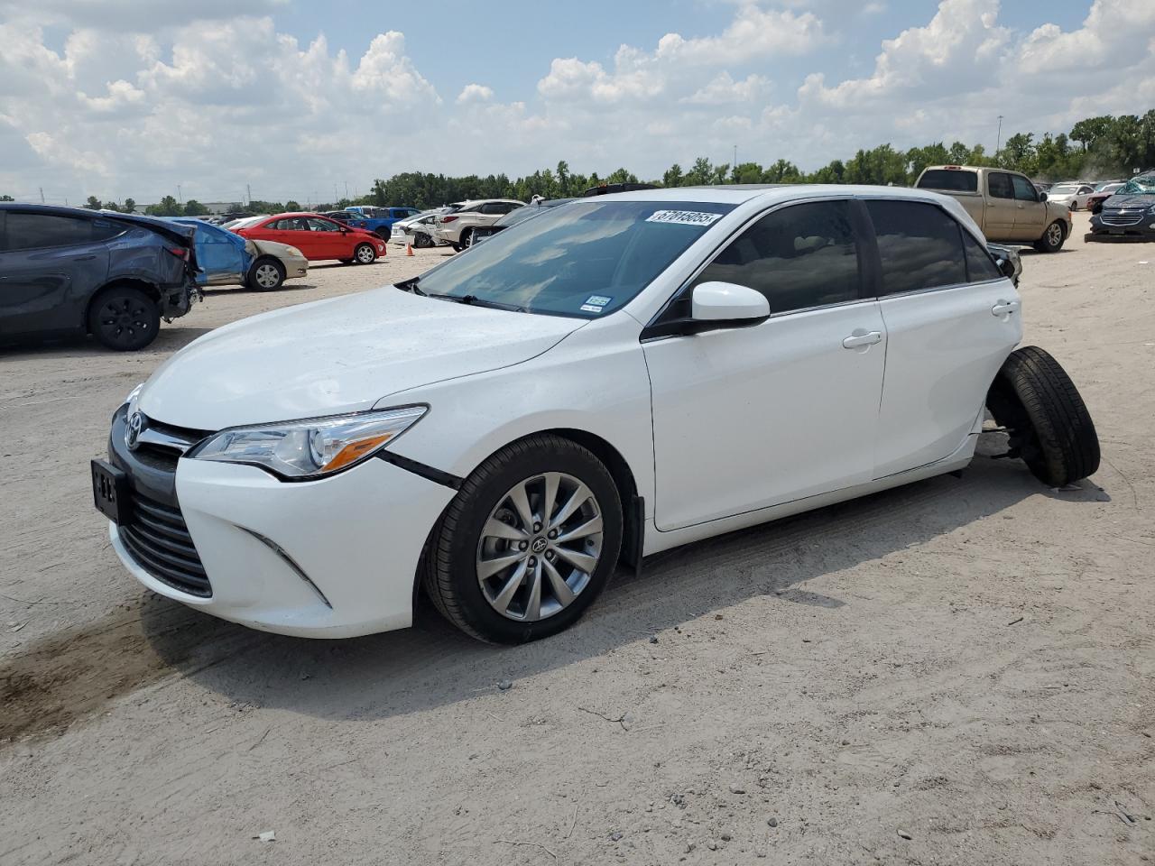 TOYOTA CAMRY LE 2017
