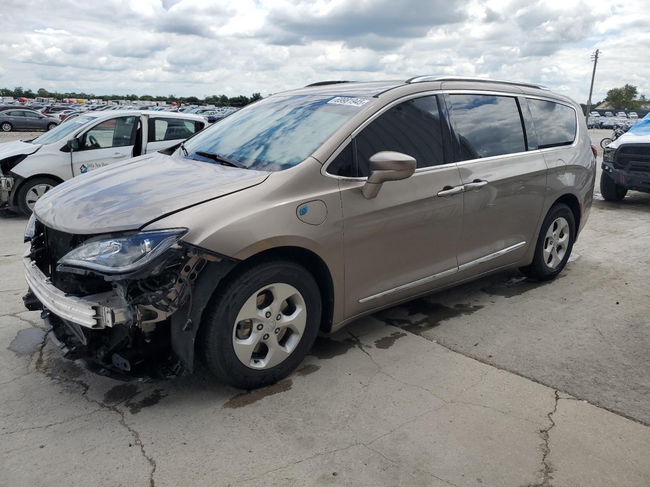 CHRYSLER PACIFICA HYBRID TOURING L 2018