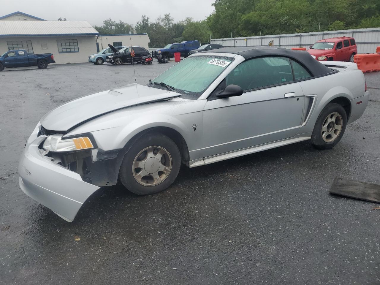 FORD MUSTANG 2000