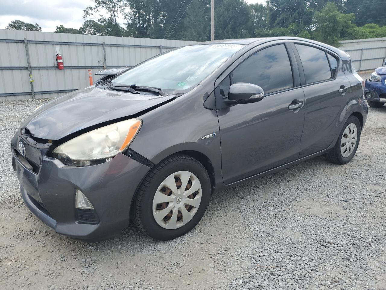 TOYOTA PRIUS C 2013
