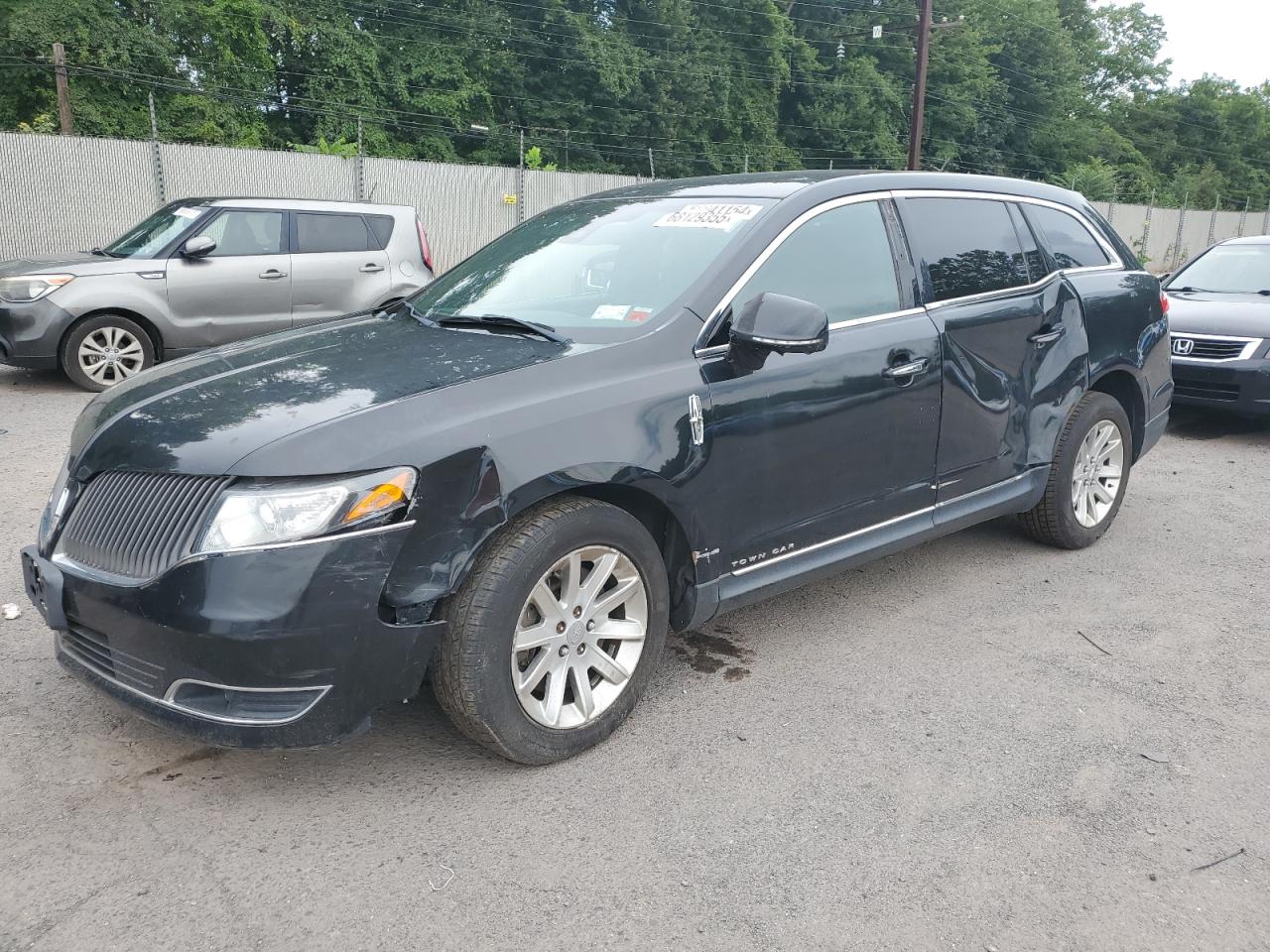 LINCOLN MKT 2014
