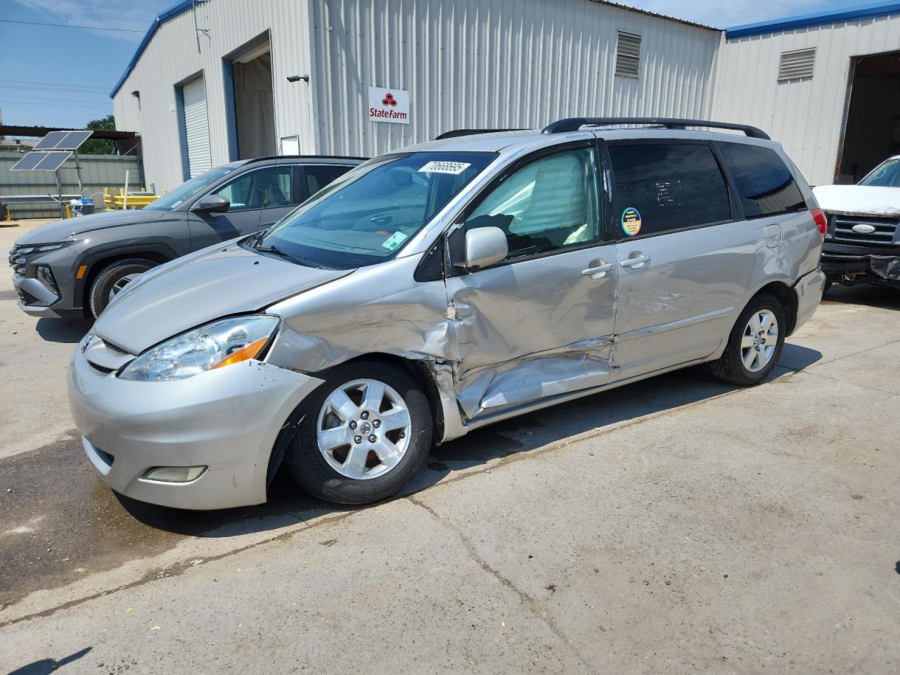 TOYOTA SIENNA XLE 2008