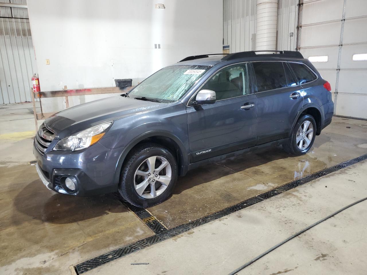SUBARU OUTBACK 2. 2014