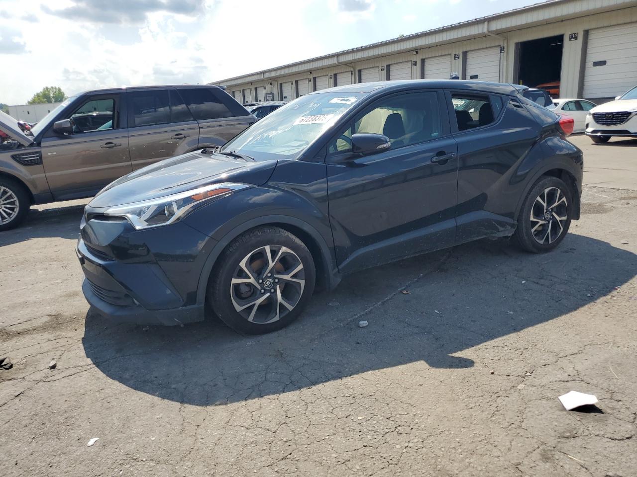 TOYOTA C-HR XLE 2018