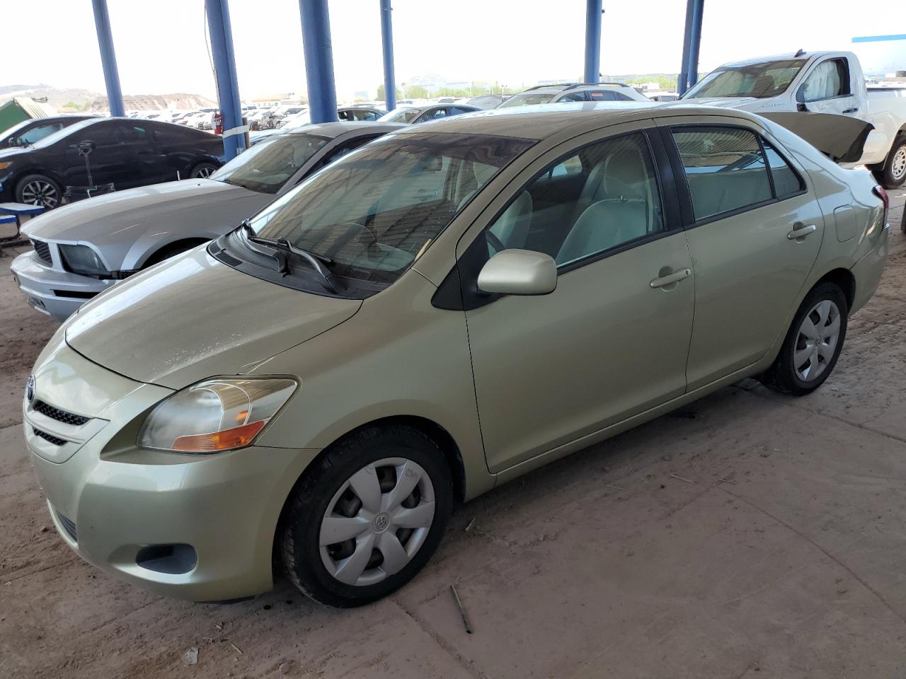 TOYOTA YARIS 2008