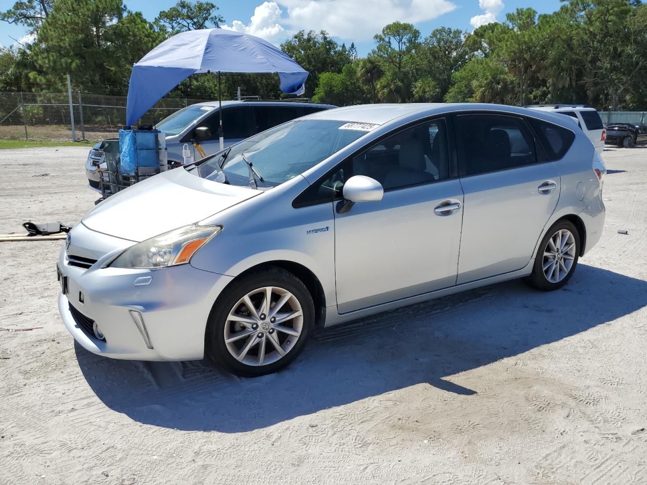 TOYOTA PRIUS V 2014