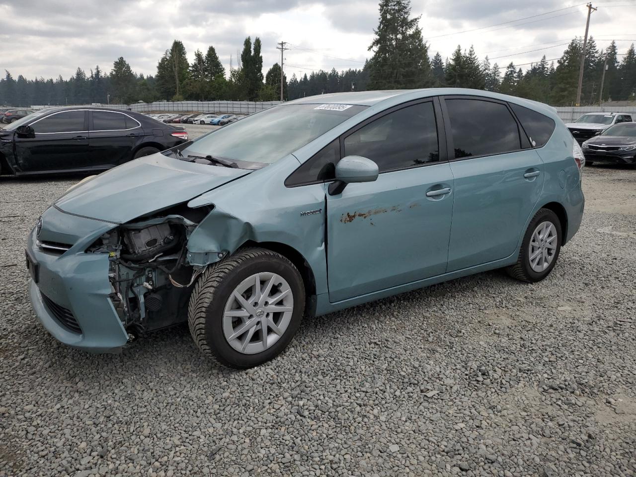 TOYOTA PRIUS V 2013