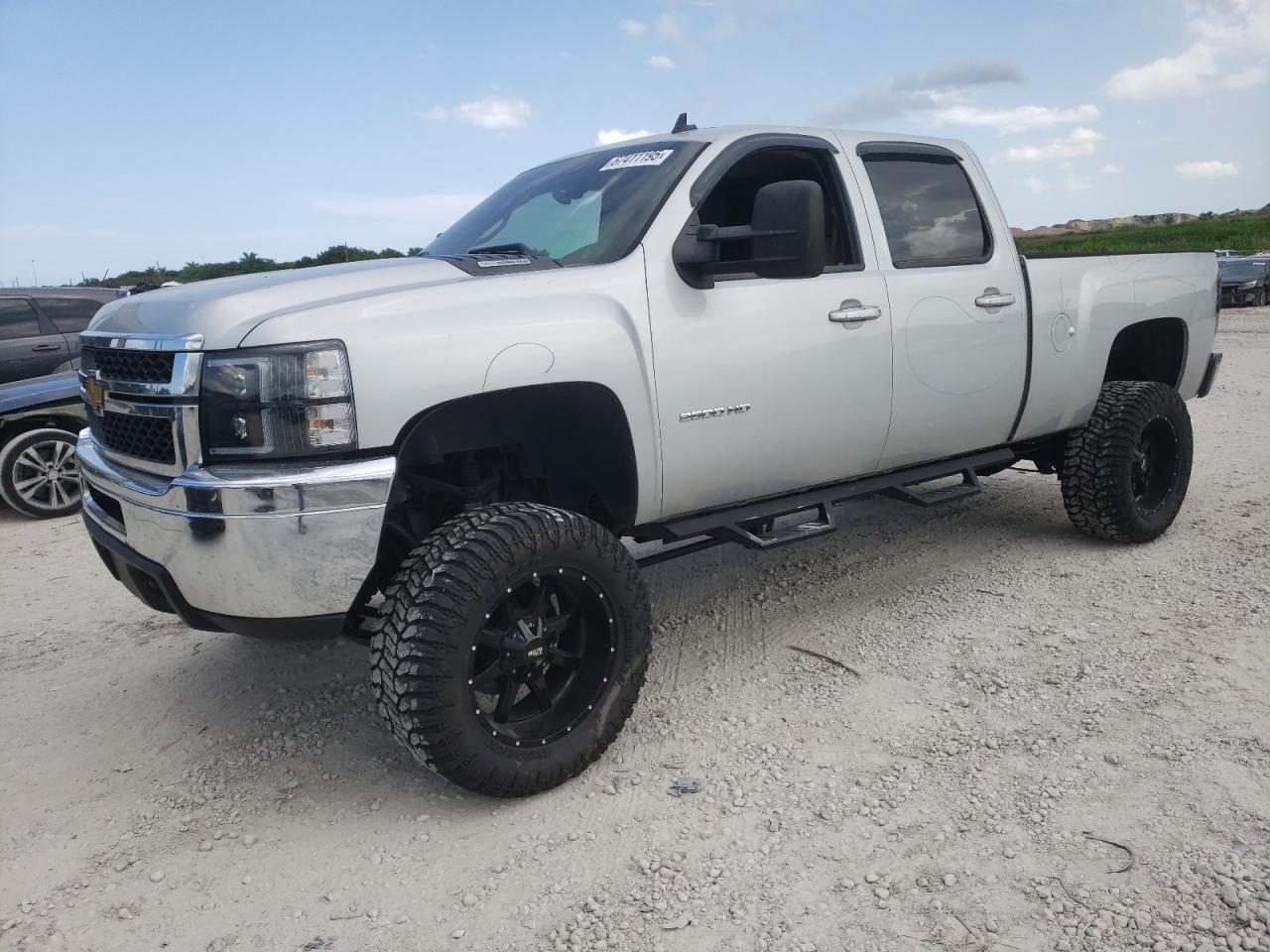 CHEVROLET SILVERADO 2011
