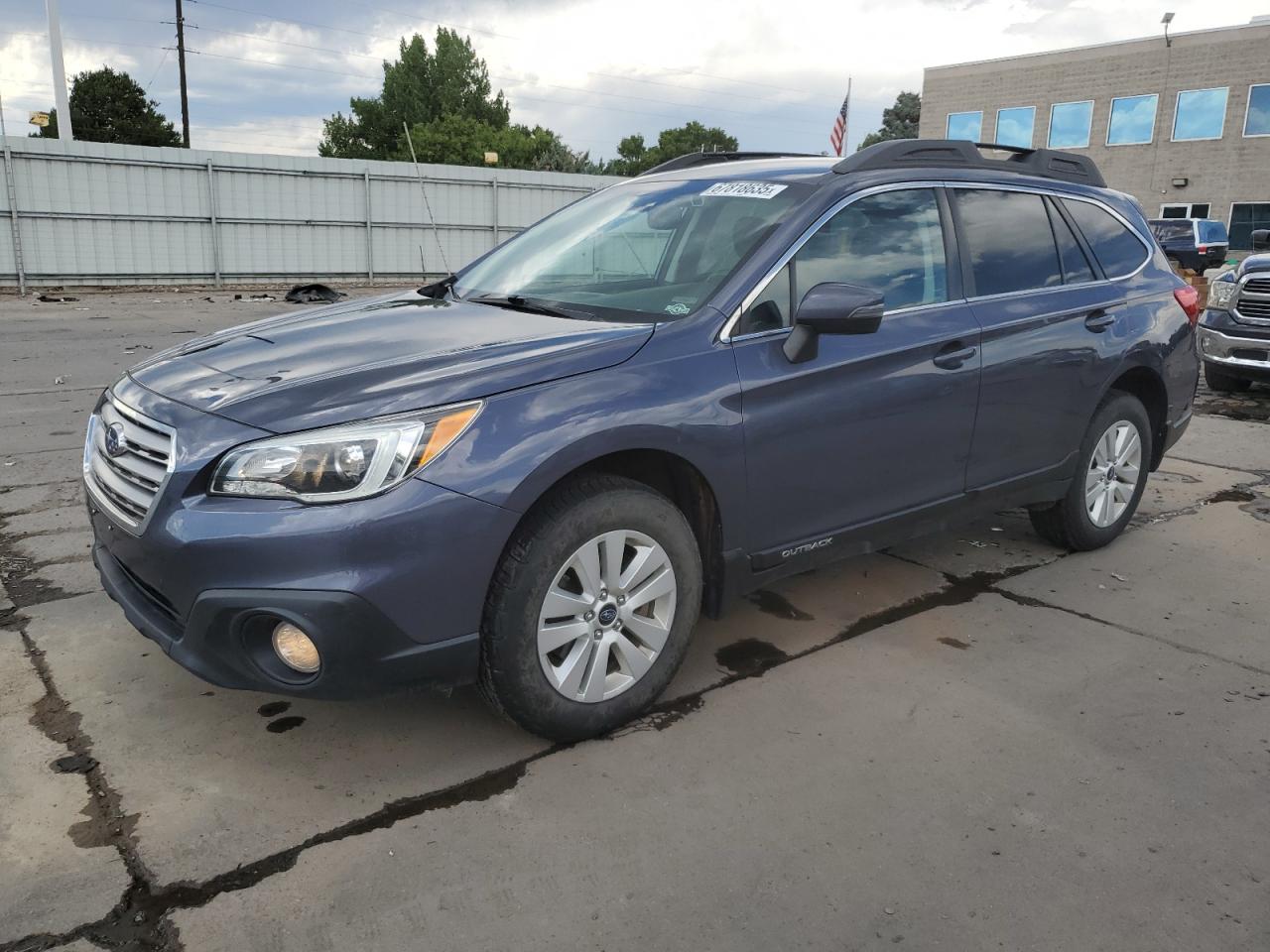SUBARU OUTBACK 2. 2016
