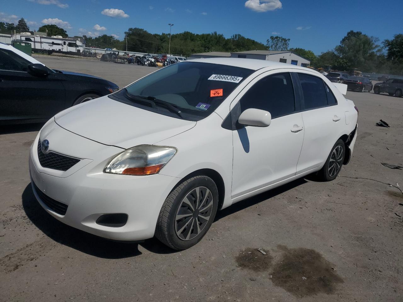 TOYOTA YARIS 2009