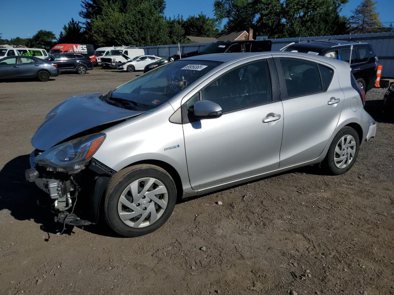 TOYOTA PRIUS C 2015