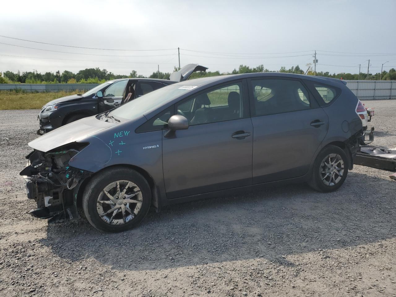 TOYOTA PRIUS V 2015