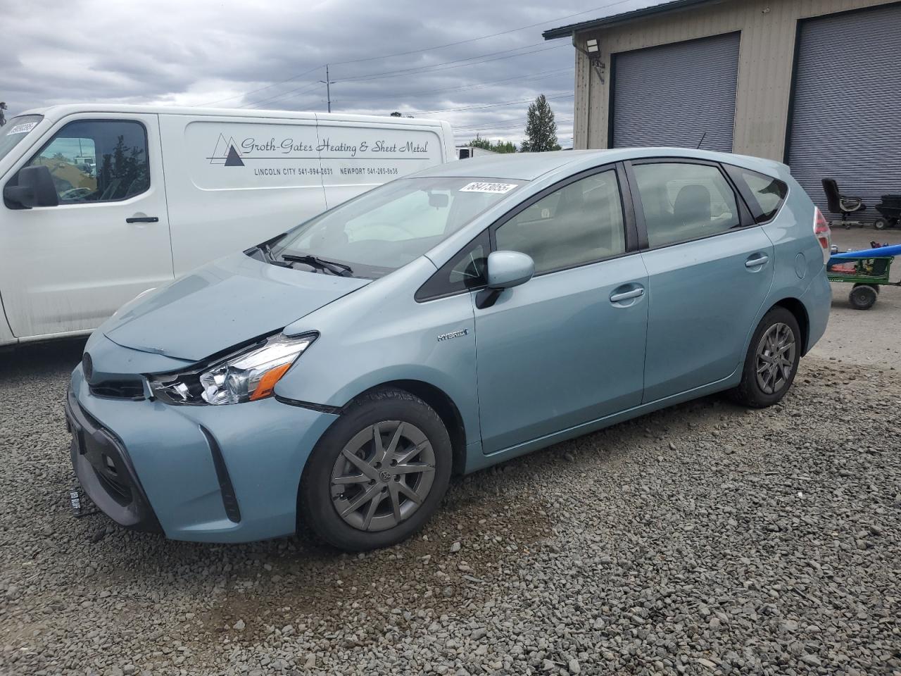 TOYOTA PRIUS V 2017