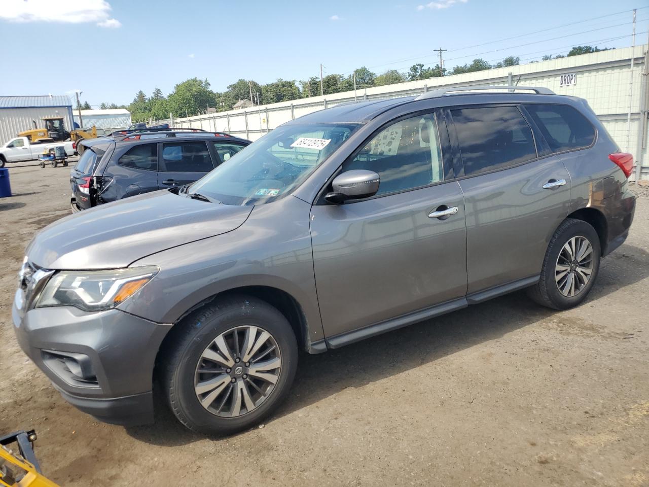 NISSAN PATHFINDER 2017