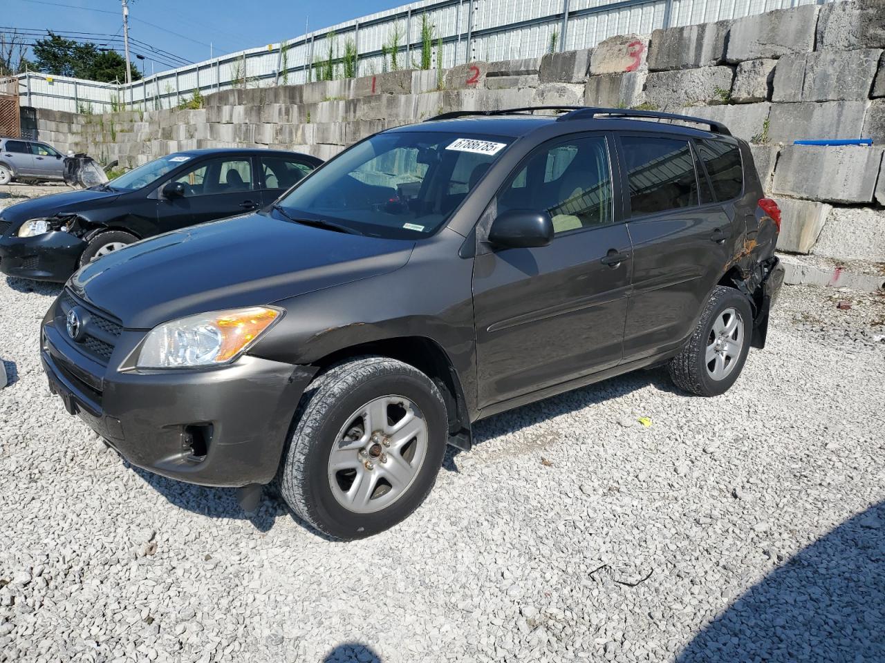 TOYOTA RAV4 2011