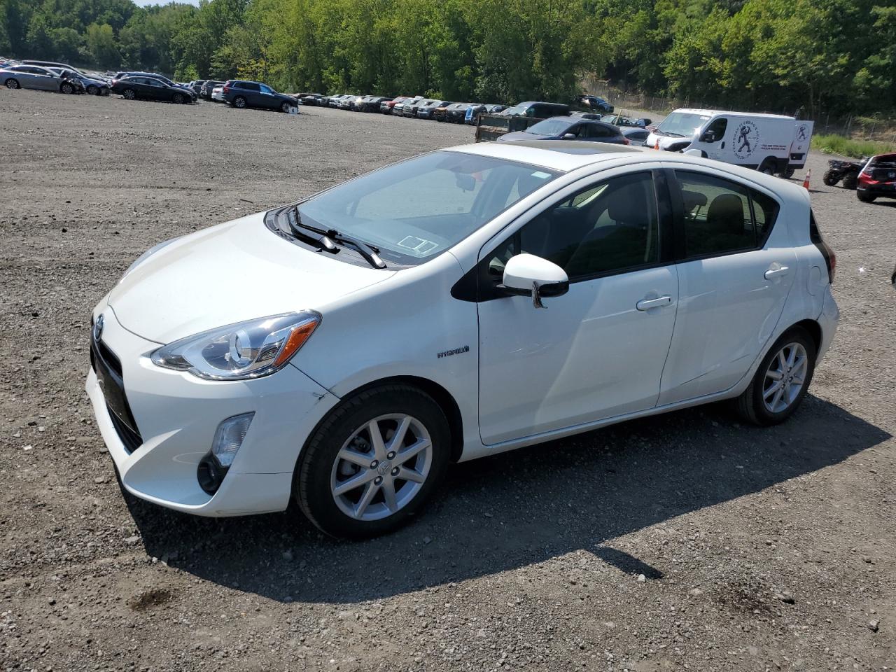 TOYOTA PRIUS C 2015