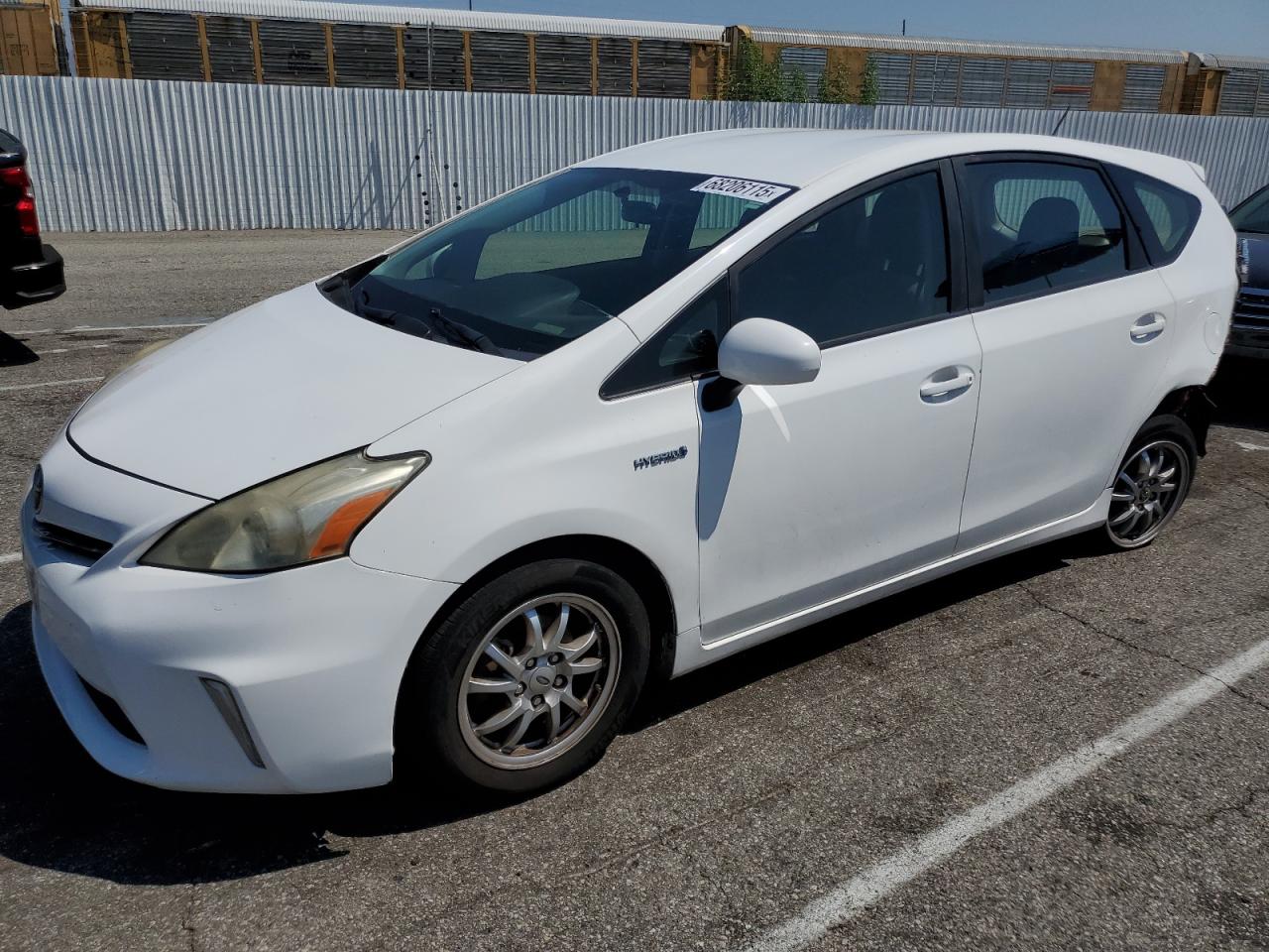 TOYOTA PRIUS V 2014