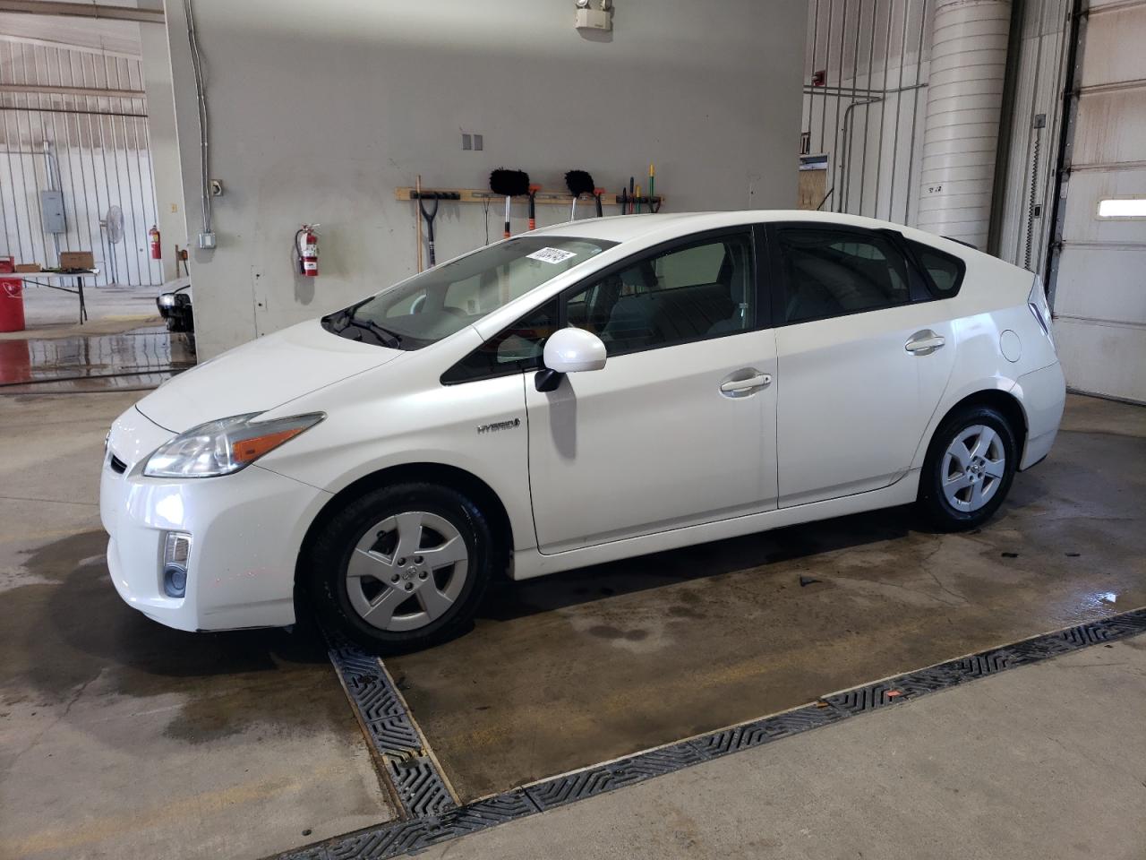 TOYOTA PRIUS 2011