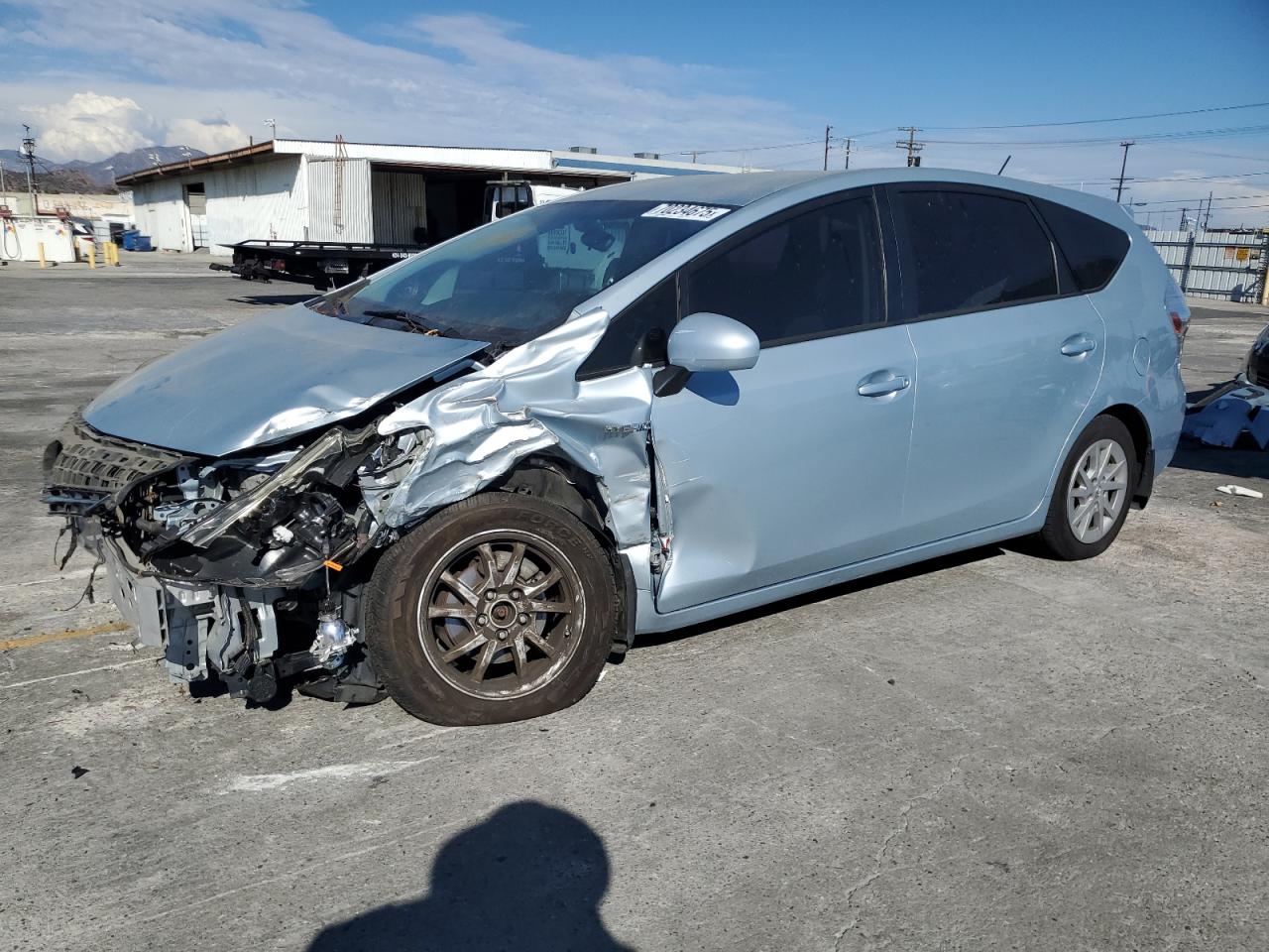 TOYOTA PRIUS V 2014