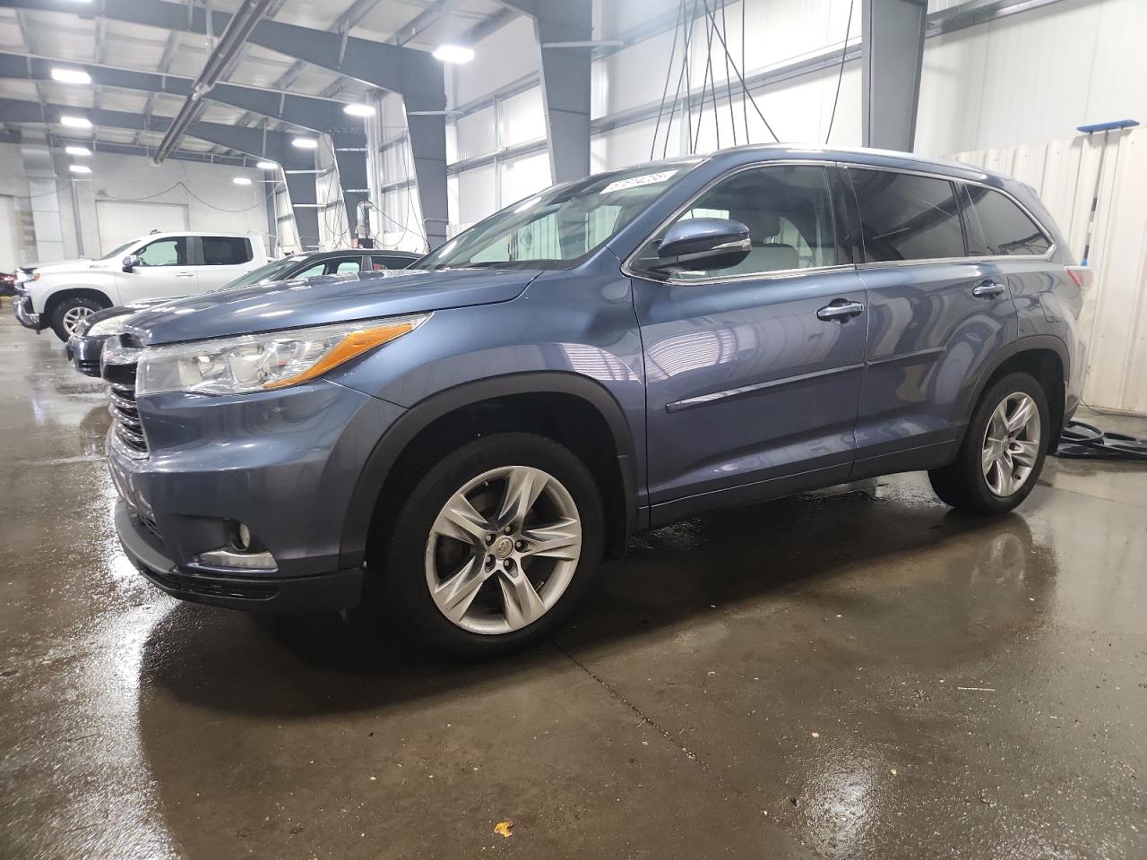 TOYOTA HIGHLANDER 2015